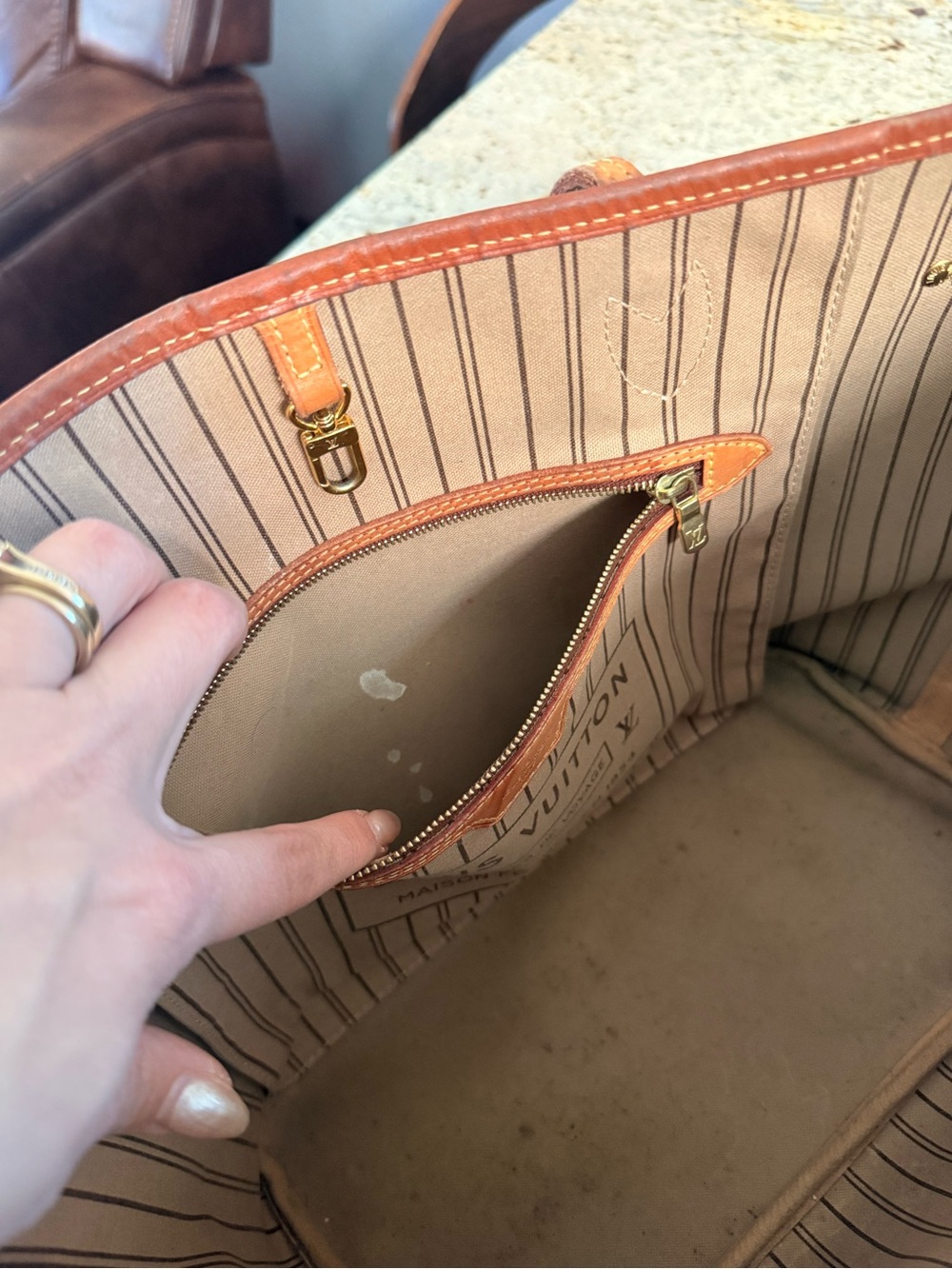 Louis Vuitton Monogram Canvas Tote in Brown and Tan - Picture 4 of 4